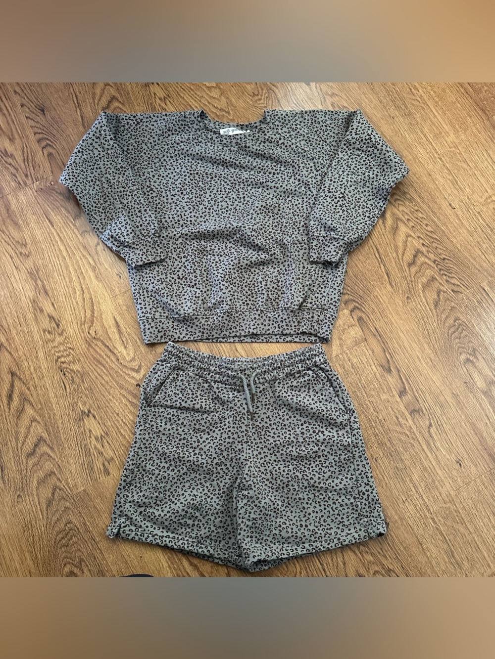 Soft Gallery Grey Leopard Print Drawstring Shorts matching set sweatshirt 12